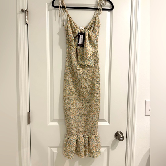 Blue Floral Front Tie Cutout Smocked Midi Dress New Size Small - Picture 5 of 9